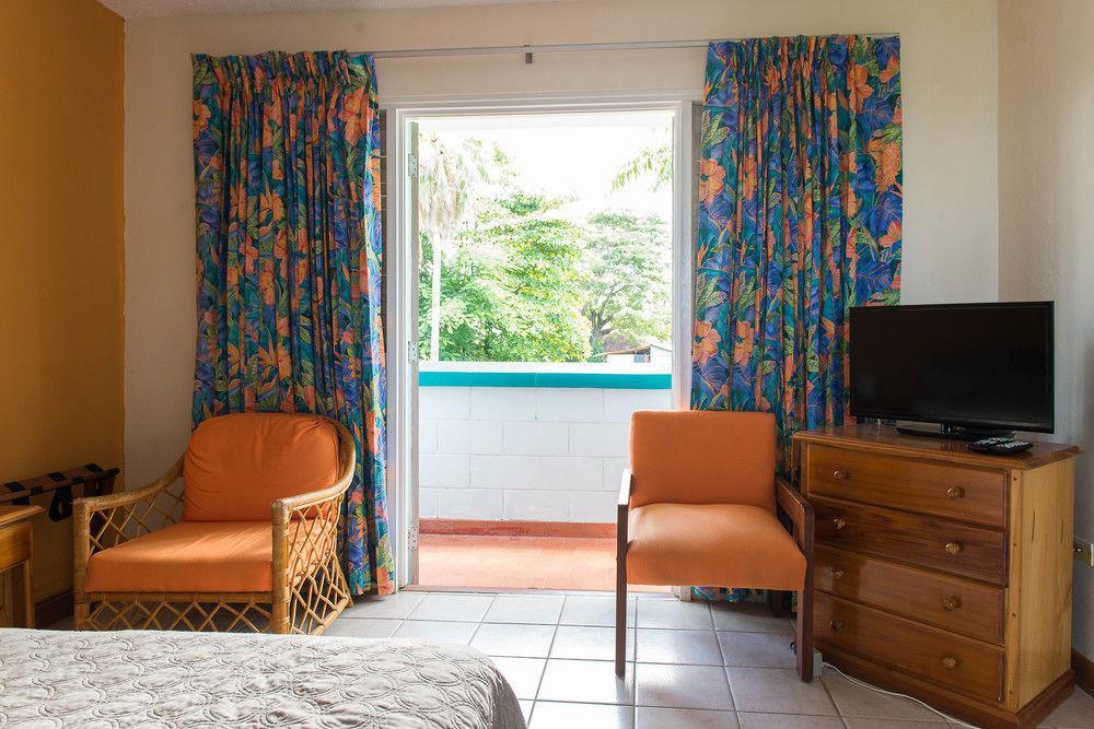 Apartment Sea Breeze - *