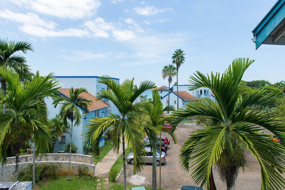 Apartment Sea Breeze -