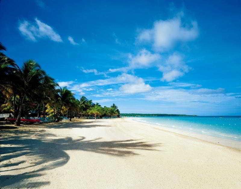 Resort Couples Swept Away (adults Only) 5*