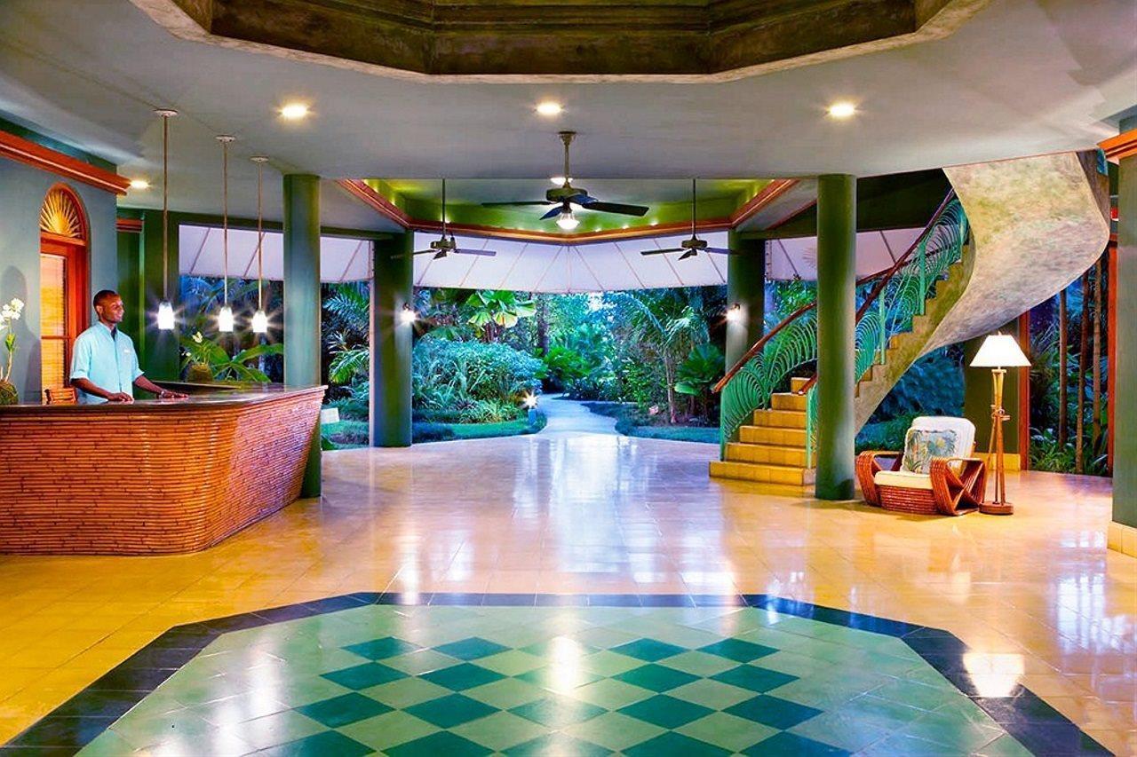 Resort Couples Swept Away (adults Only) 5*