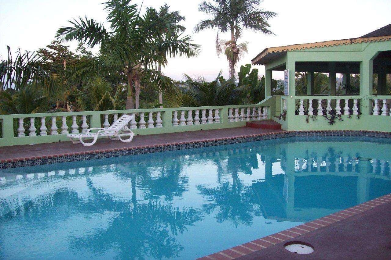 Resort Hidden Paradise