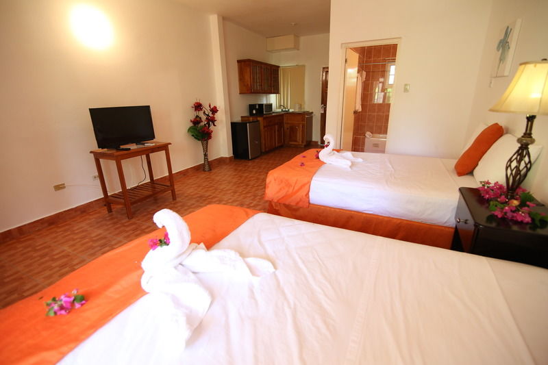 Zanzi Beach Resort 3*