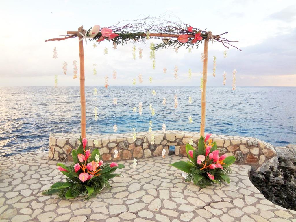 Idle Awhile Cliffs Hotel Negril