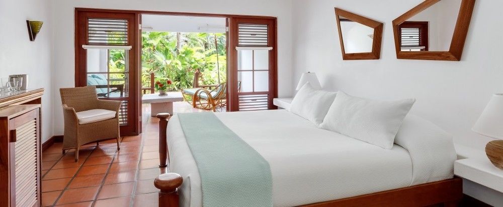 Resort Couples Swept Away (adults Only) 5*
