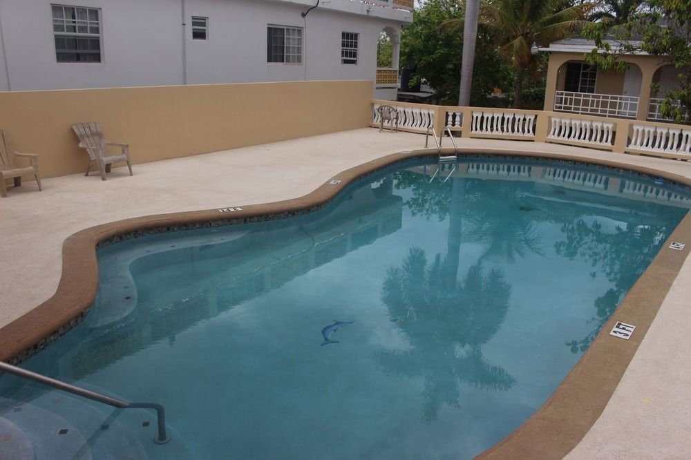 Paradise On The Rocks Hotel 3*
