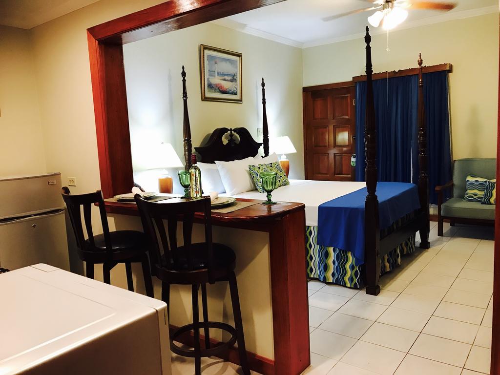 Rayon Hotel