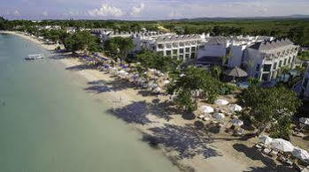 Seashore Bay Beach Hotel