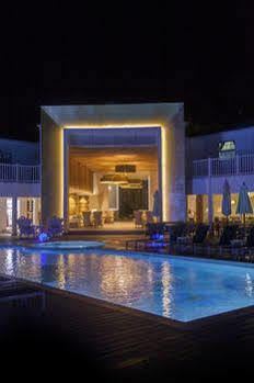 Hotel Seashore Bay Beach 4*