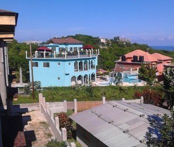 Sky Blue Hotel