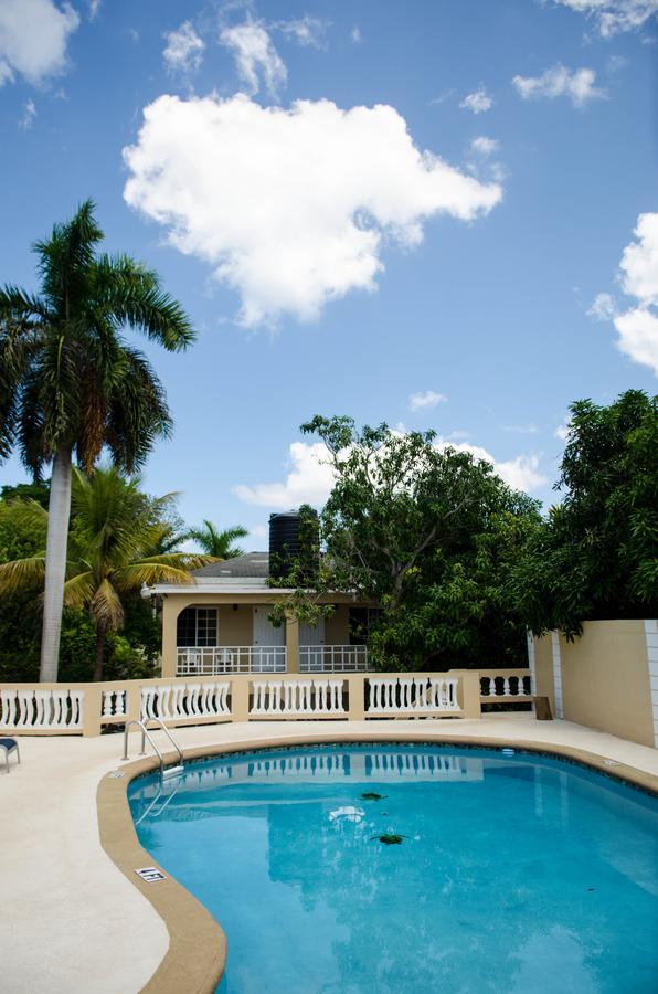 Hotel Paradise On The Rocks Negril