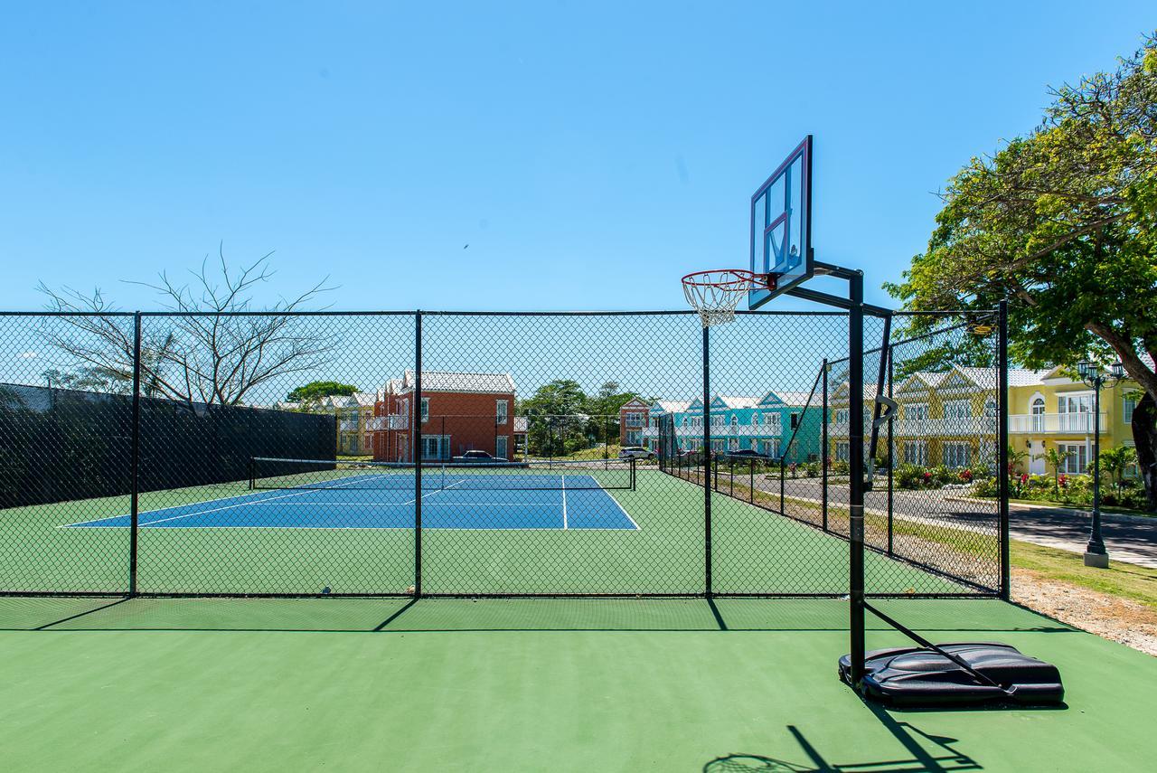 Little Bay Country Club - 1 Bedroom Holiday home