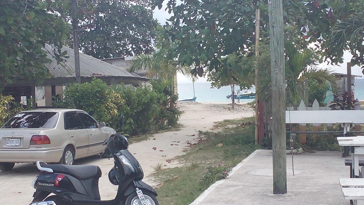 Drifters@one Mile Albergue Negril