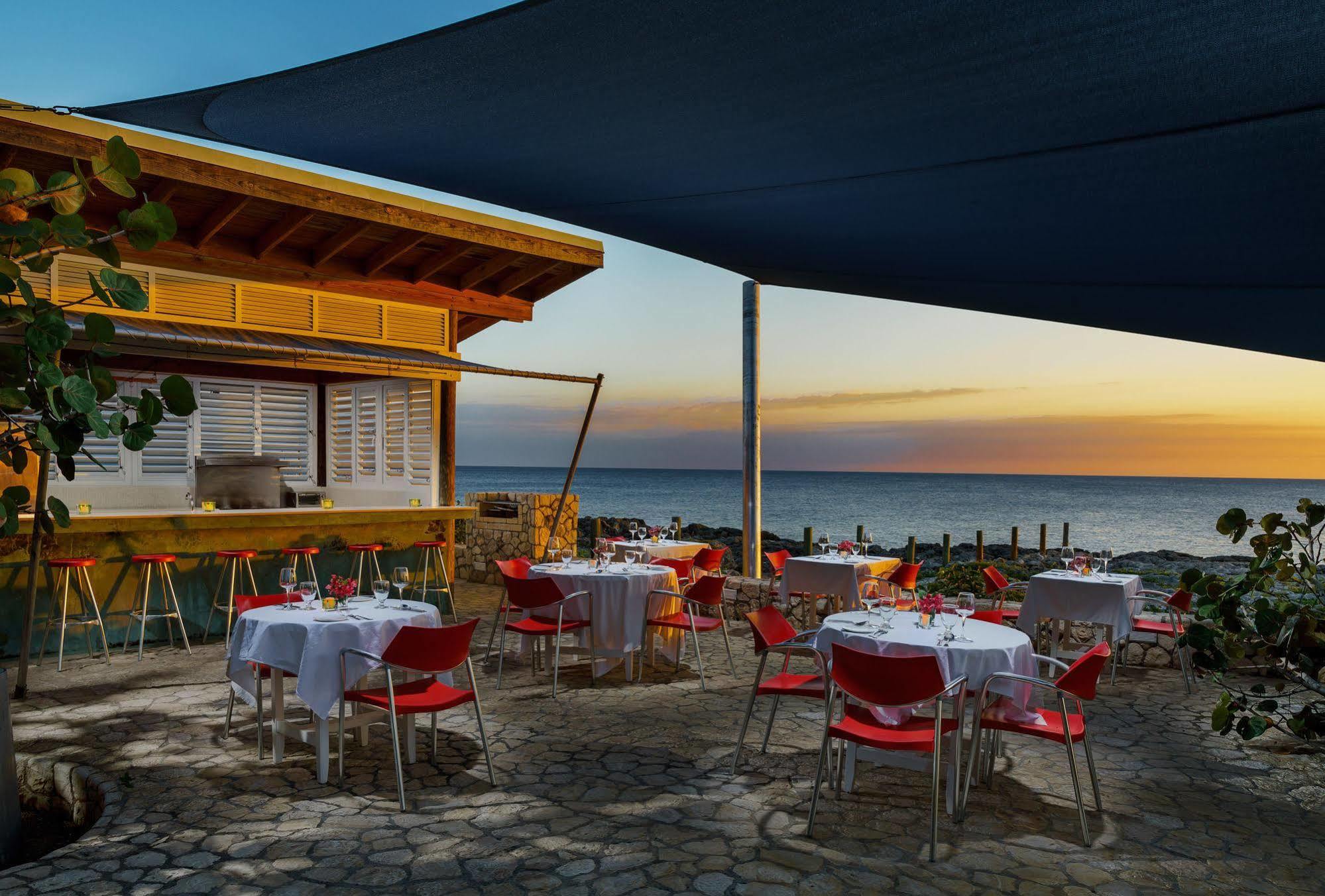 Idle Awhile Cliffs Hotel 3*