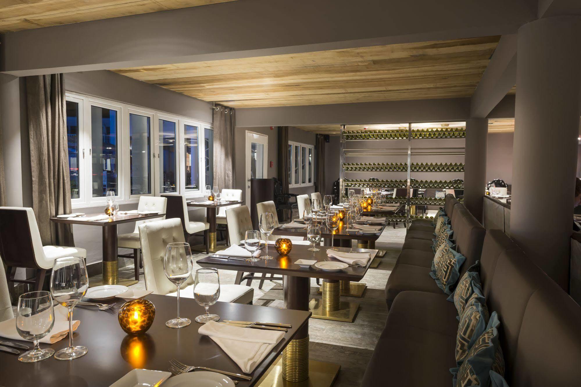 Seashore Bay Beach Hotel 4*