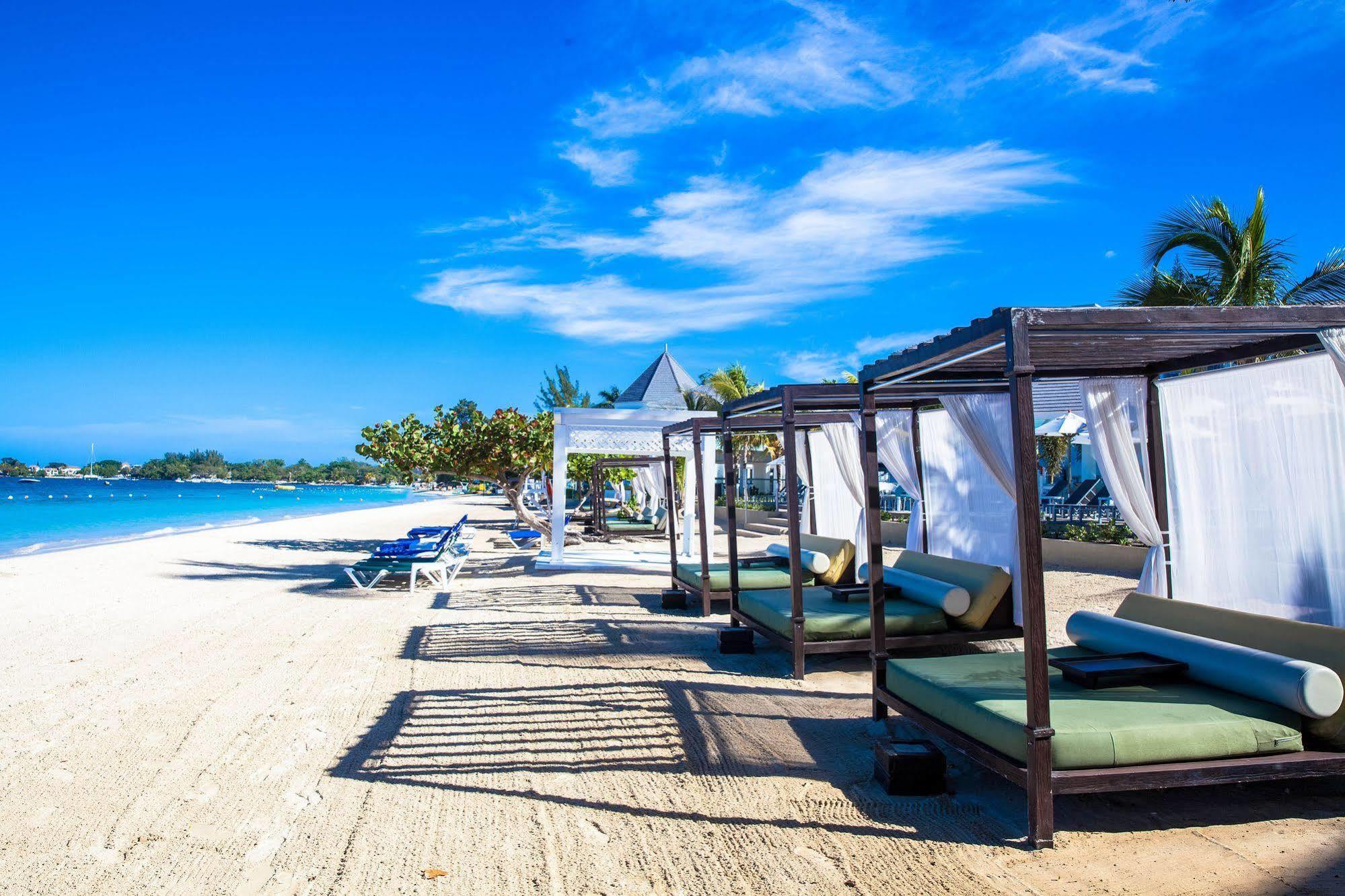 Hotel Seashore Bay Beach 4*