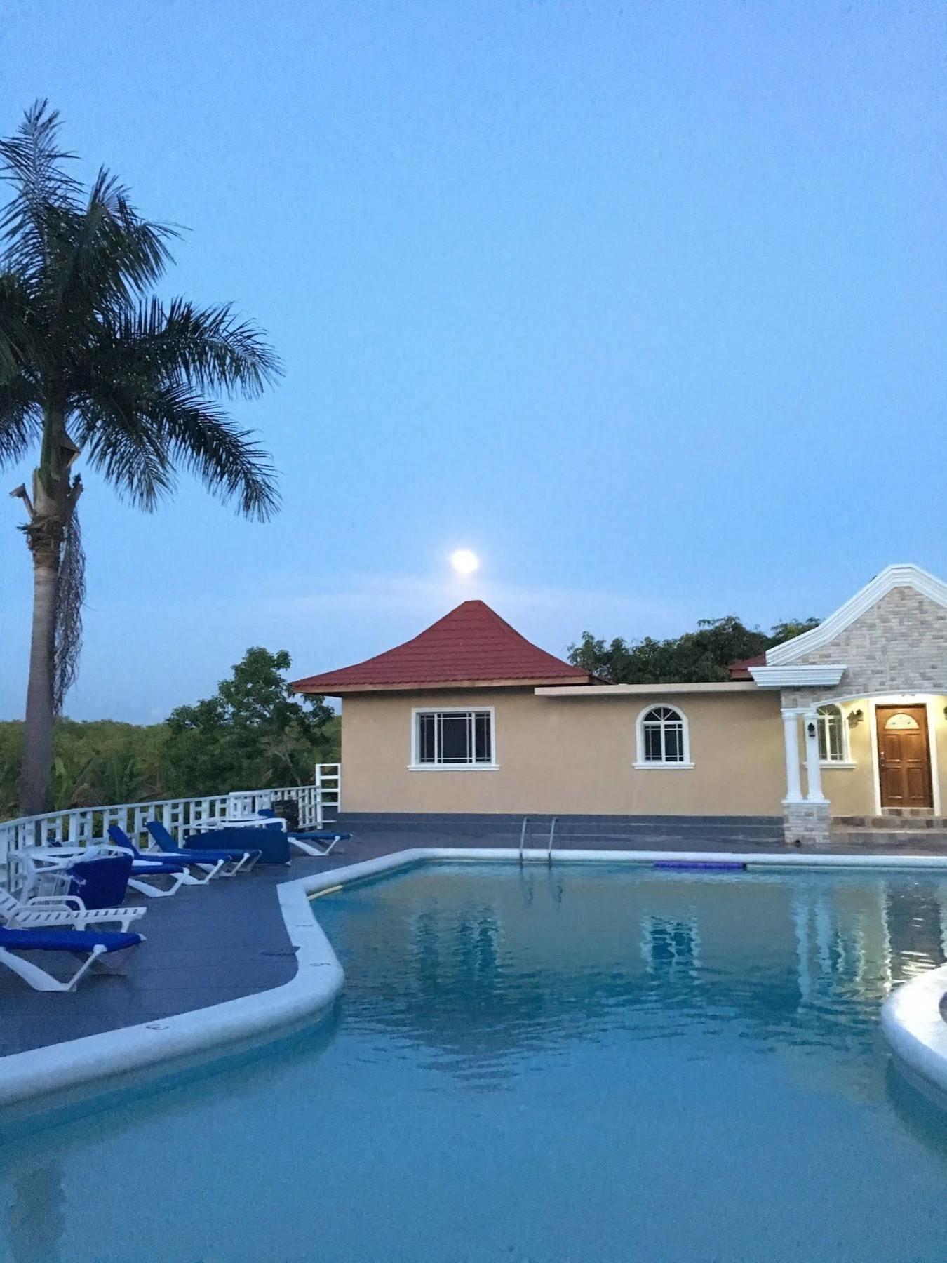 Hotel Coral Seas Garden