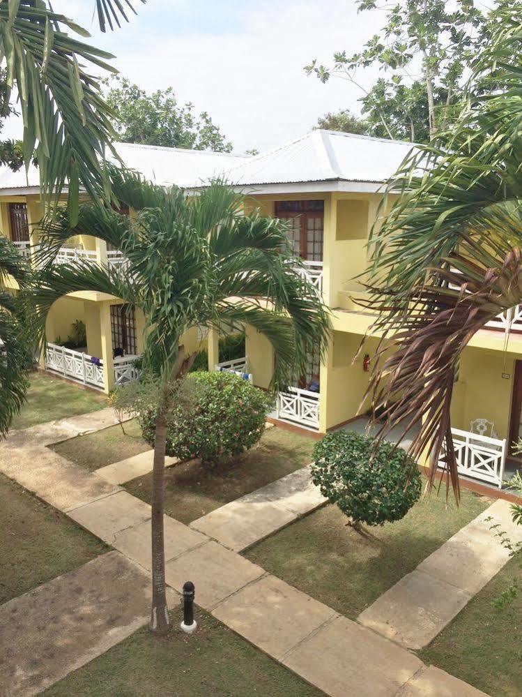 Merrils Lll Hotel Negril
