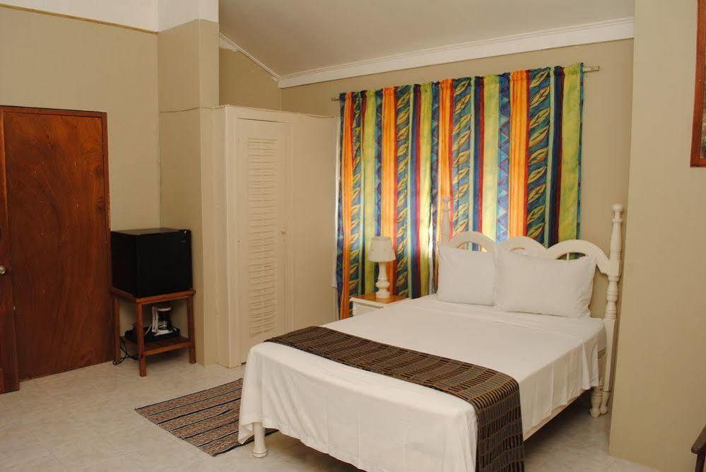 Hotel Moon At Moonrise 2*