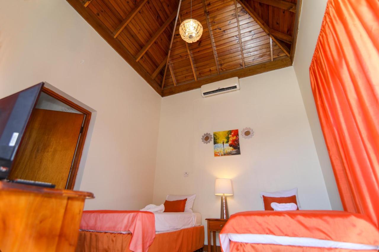 Kaiser's Hotel Negril