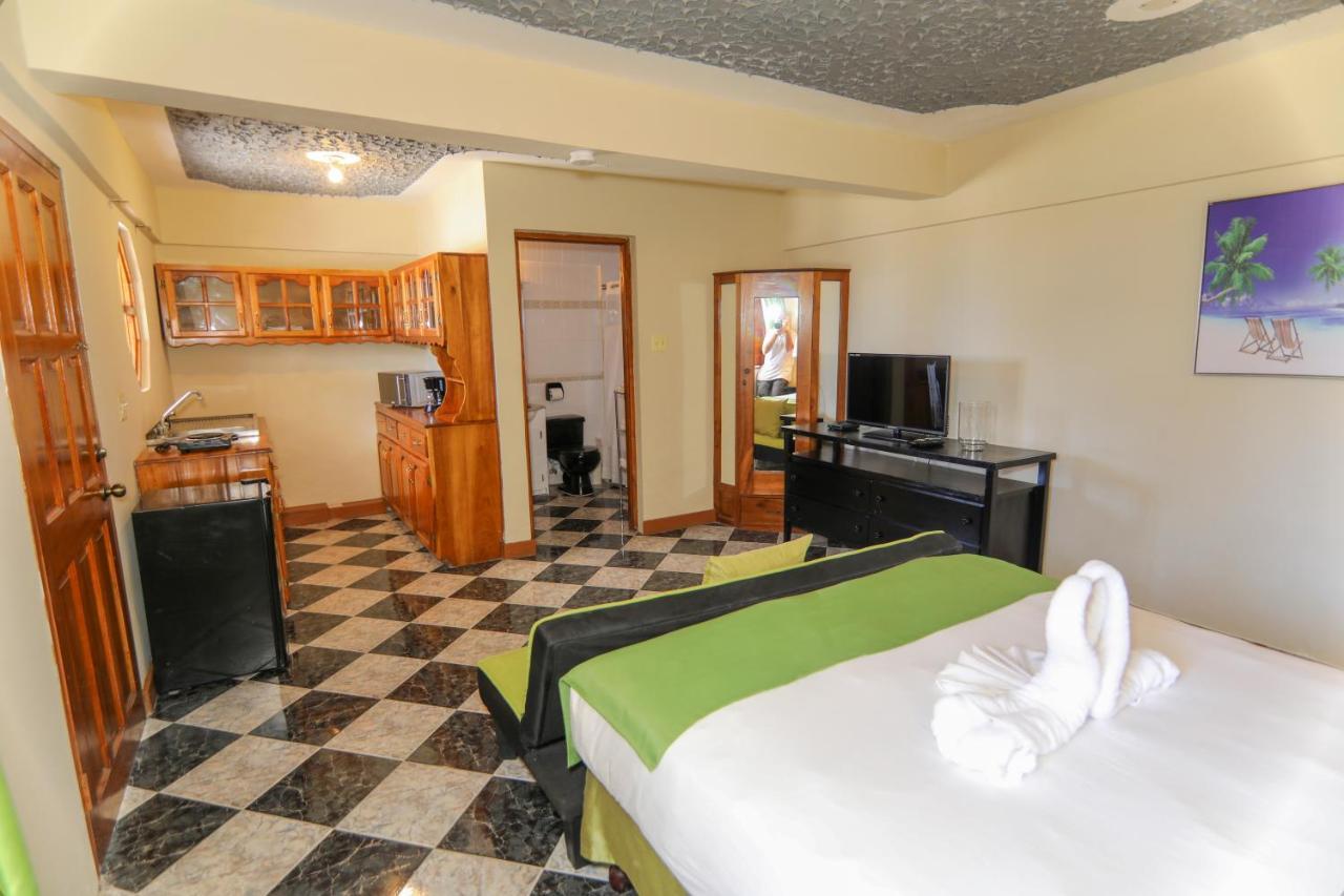 Kaiser's Hotel Negril