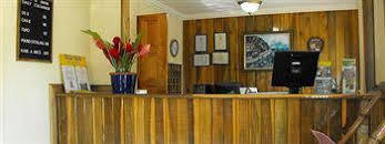 Bar-b-barn Hotel 2*
