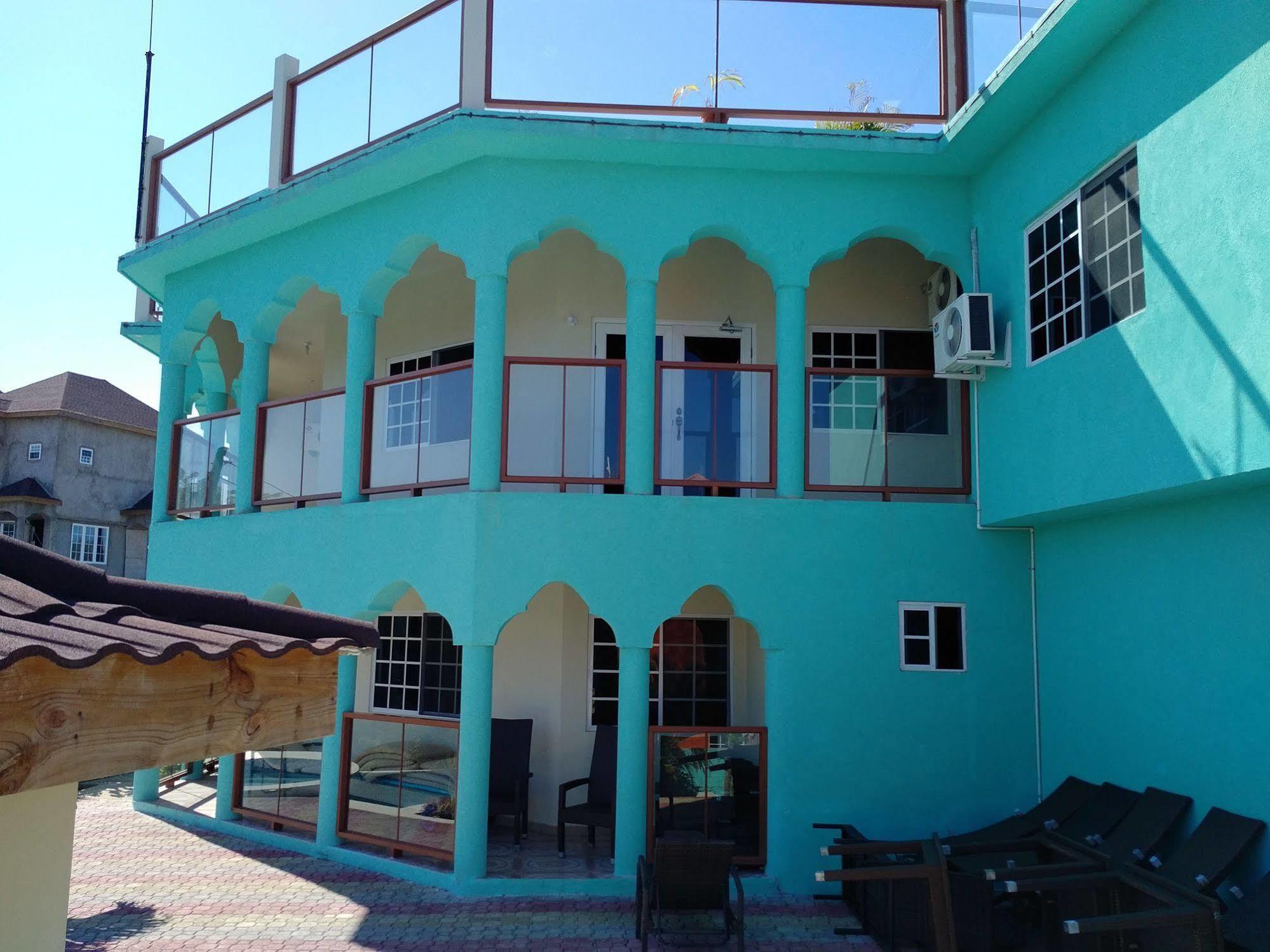 Sky Blue 3* Negril