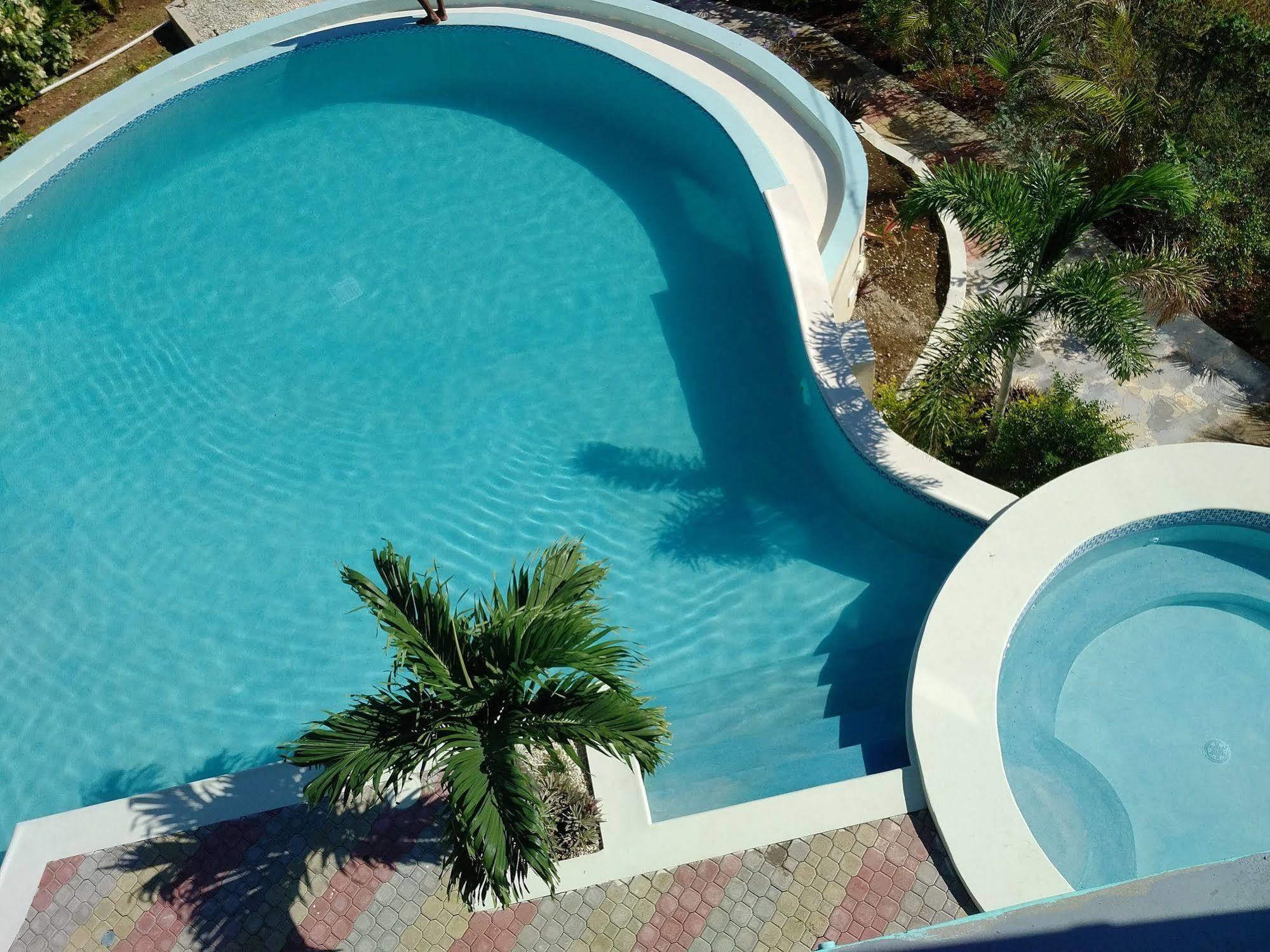 Sky Blue Hotel 3*