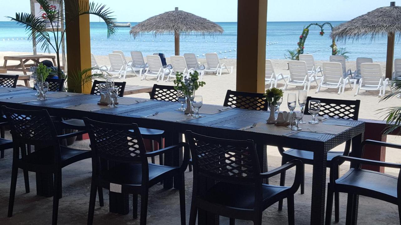Roots Cafe * Negril
