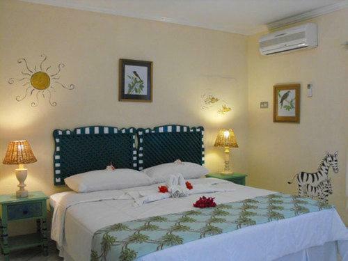 Bar B Barn Hotel Negril