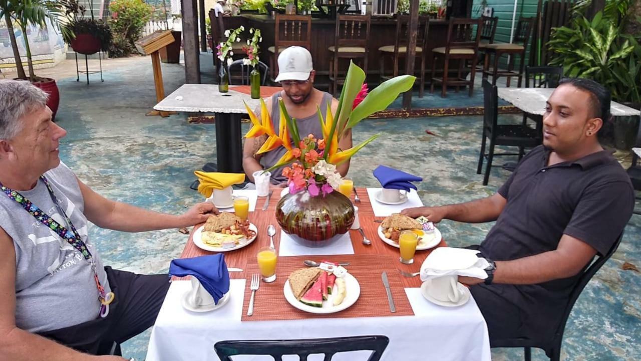 Hotel Bar B Barn Negril