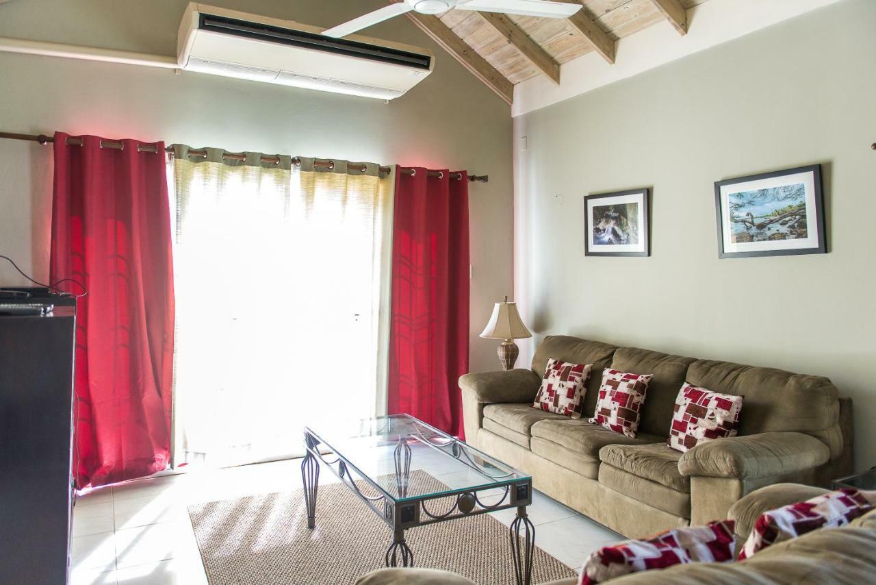 Little Bay Country Club - 1 Bedroom Holiday home