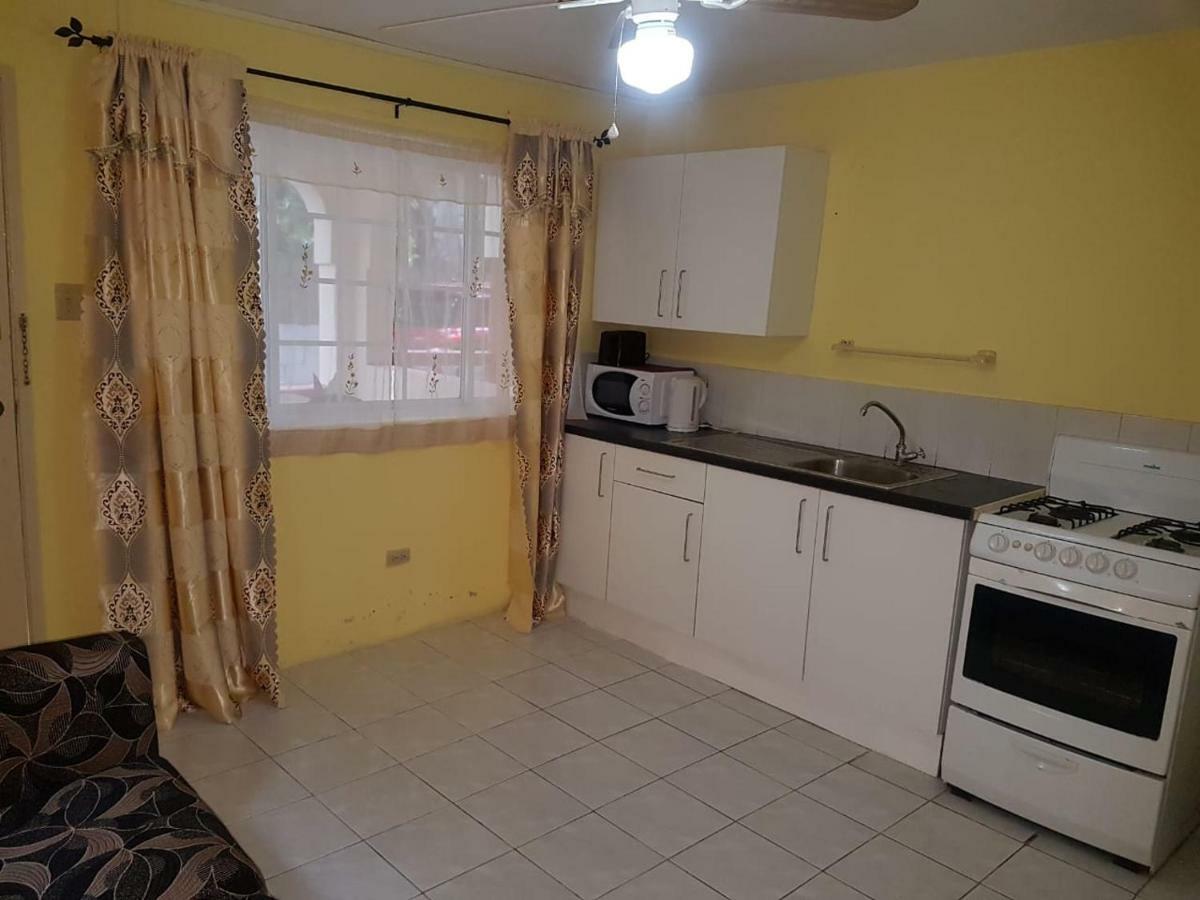 Almond Tree Apartment *