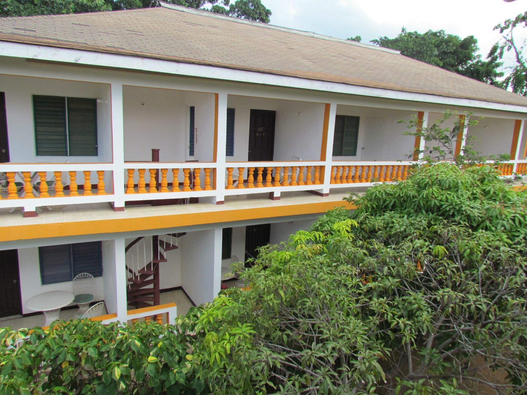 Summerset Hotel 2*