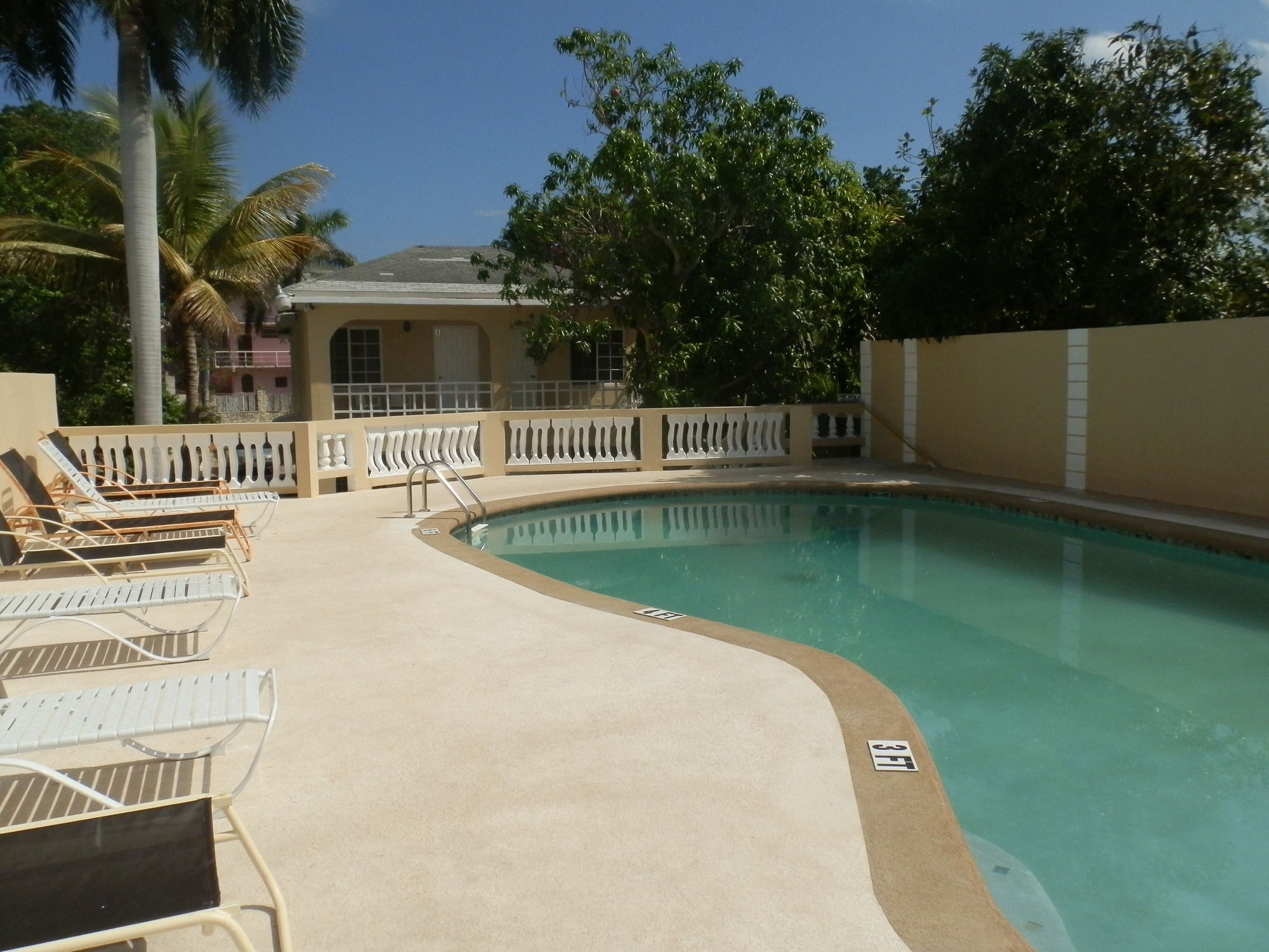 Hotel Paradise On The Rocks 3*