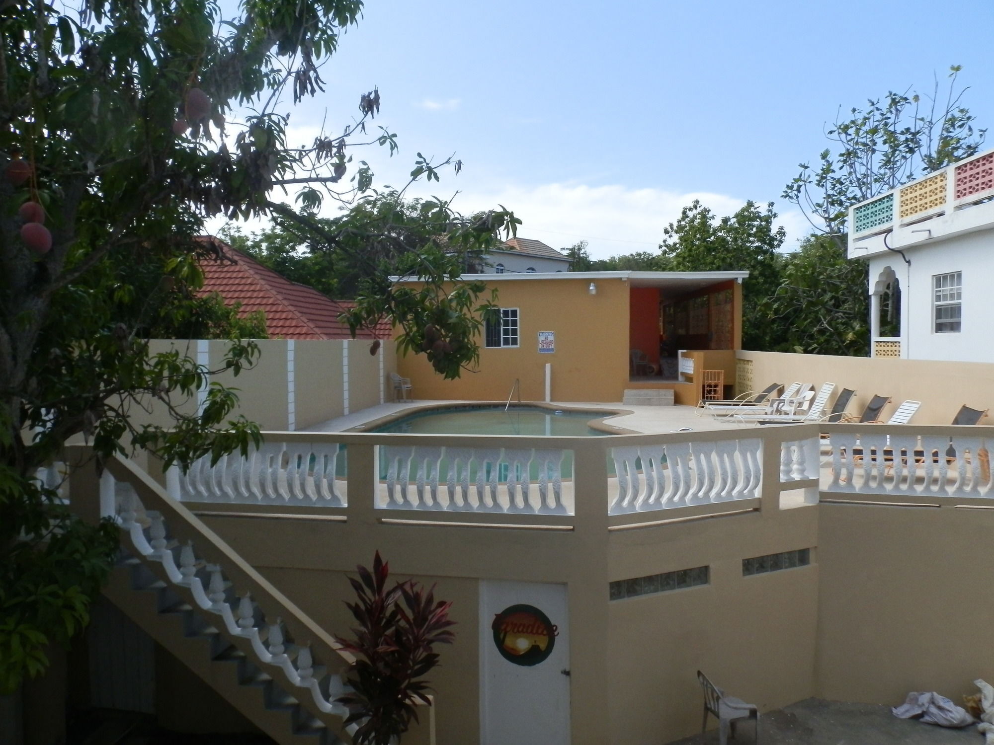 Paradise On The Rocks Negril