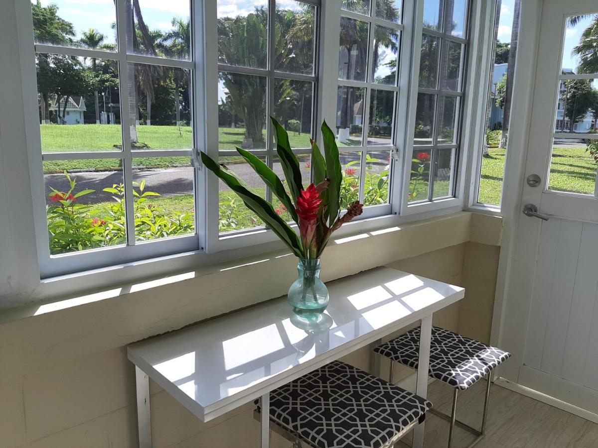 Deluxe Point Village 52 Apartment Negril