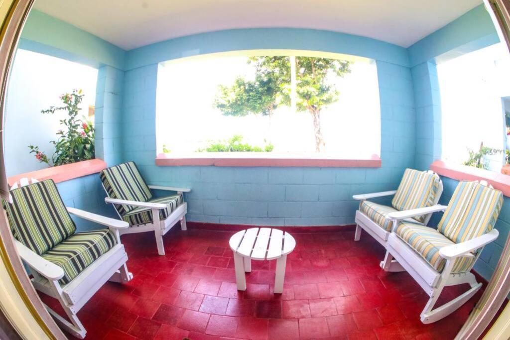Lazy Dayz @ Point Village Apartment Negril