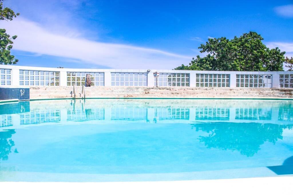 Lazy Dayz @ Point Village Apartment Negril