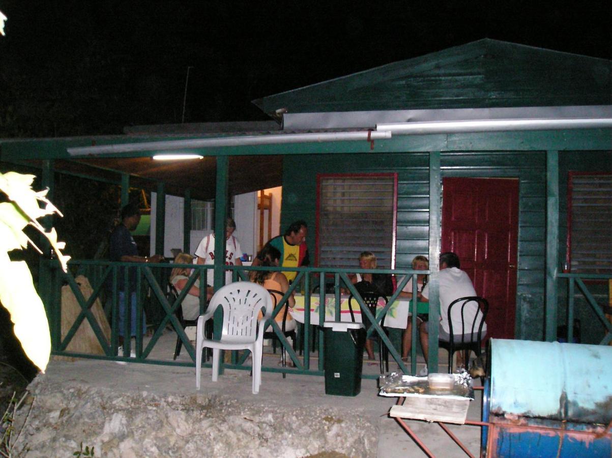 Moves Rasta Holiday home *