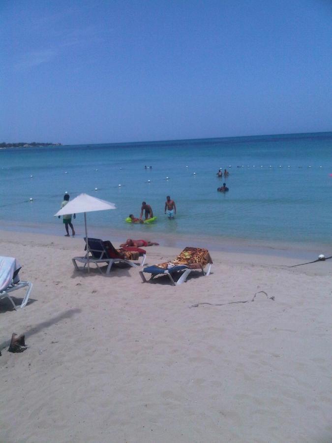 Beach Club Apartment