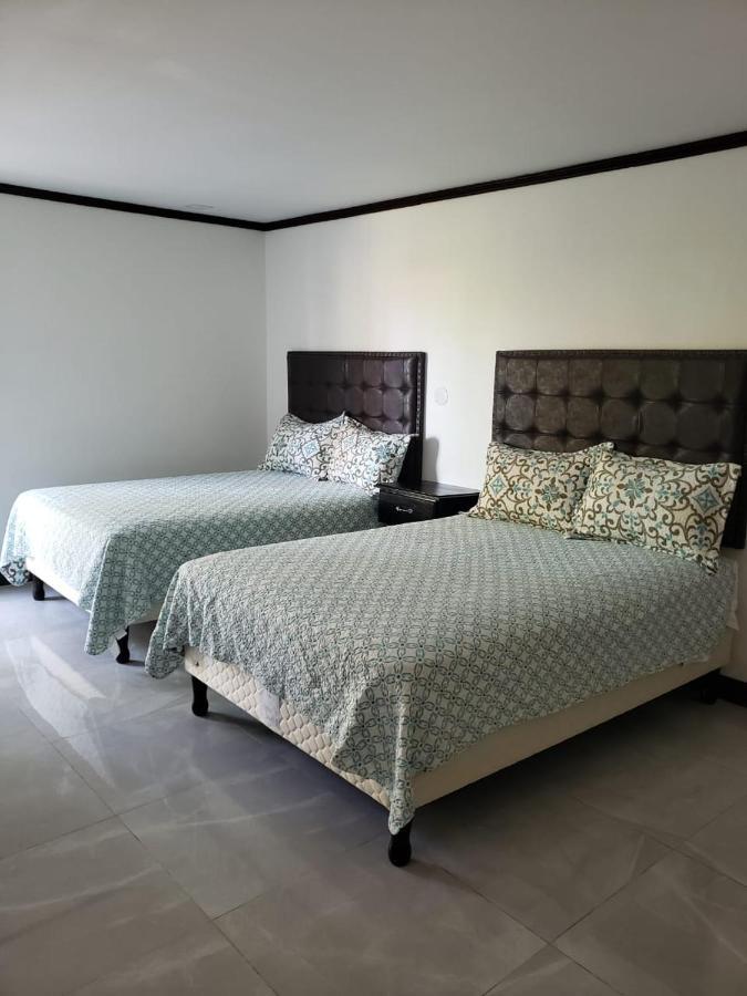 And Blue Seas Aparthotel 3*