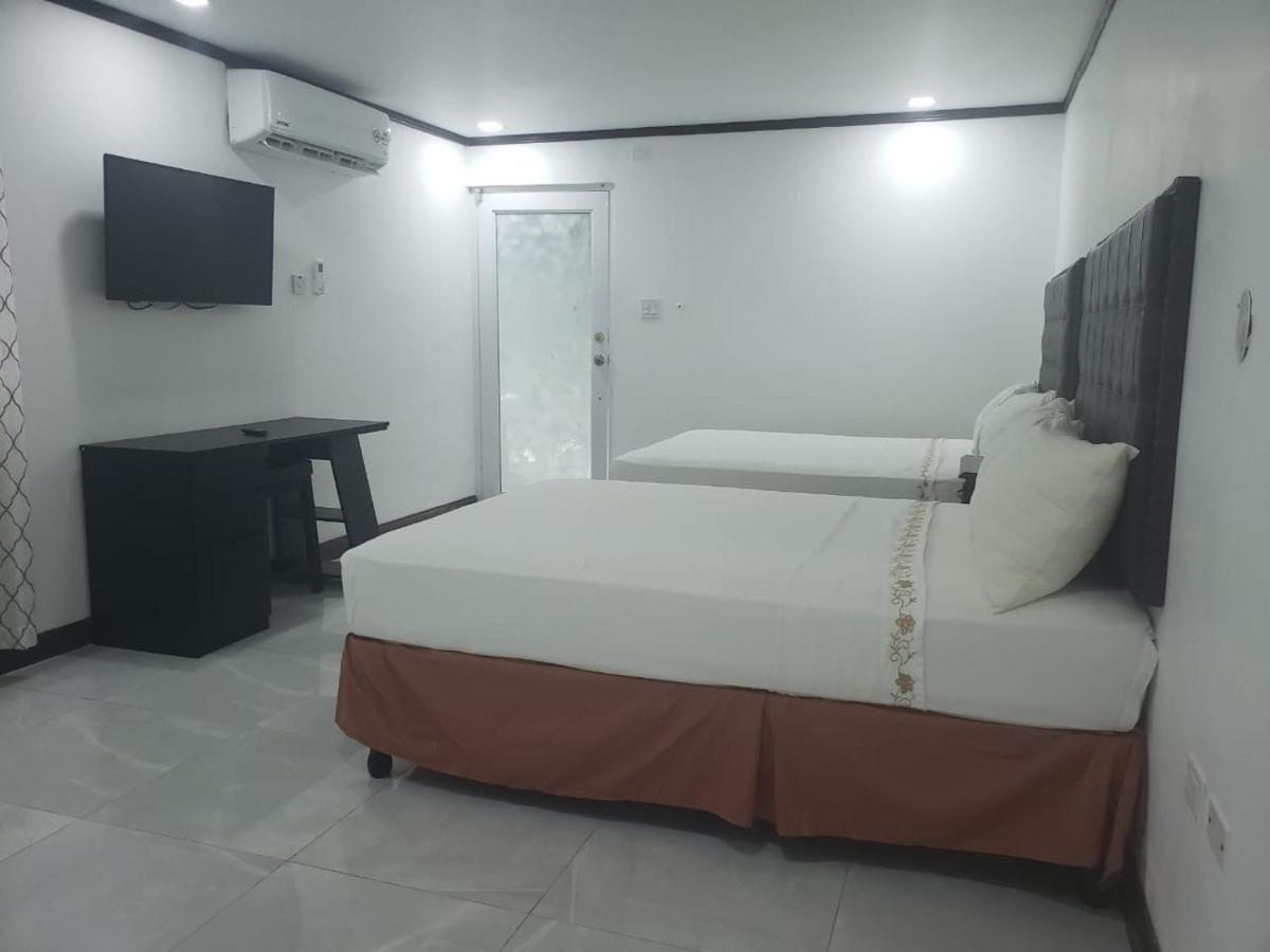 And Blue Seas Aparthotel 3*