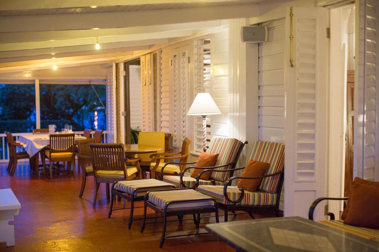 Villa Llantrissant Beachcliff Negril