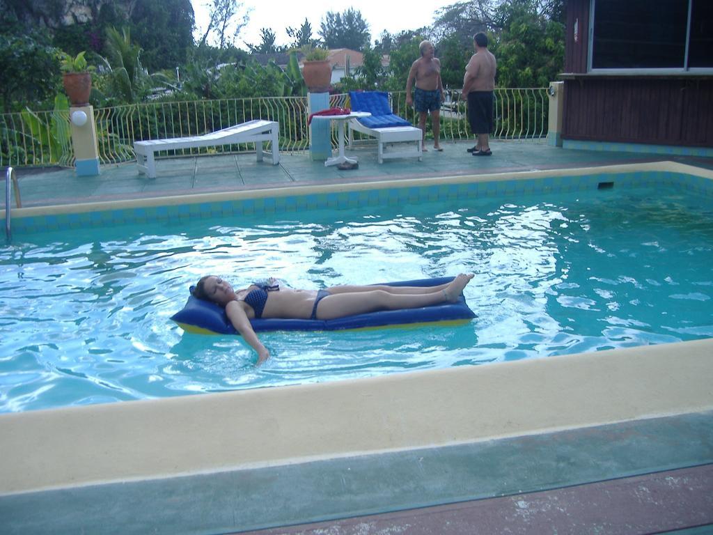 Eddies Tigress 2 Guest house