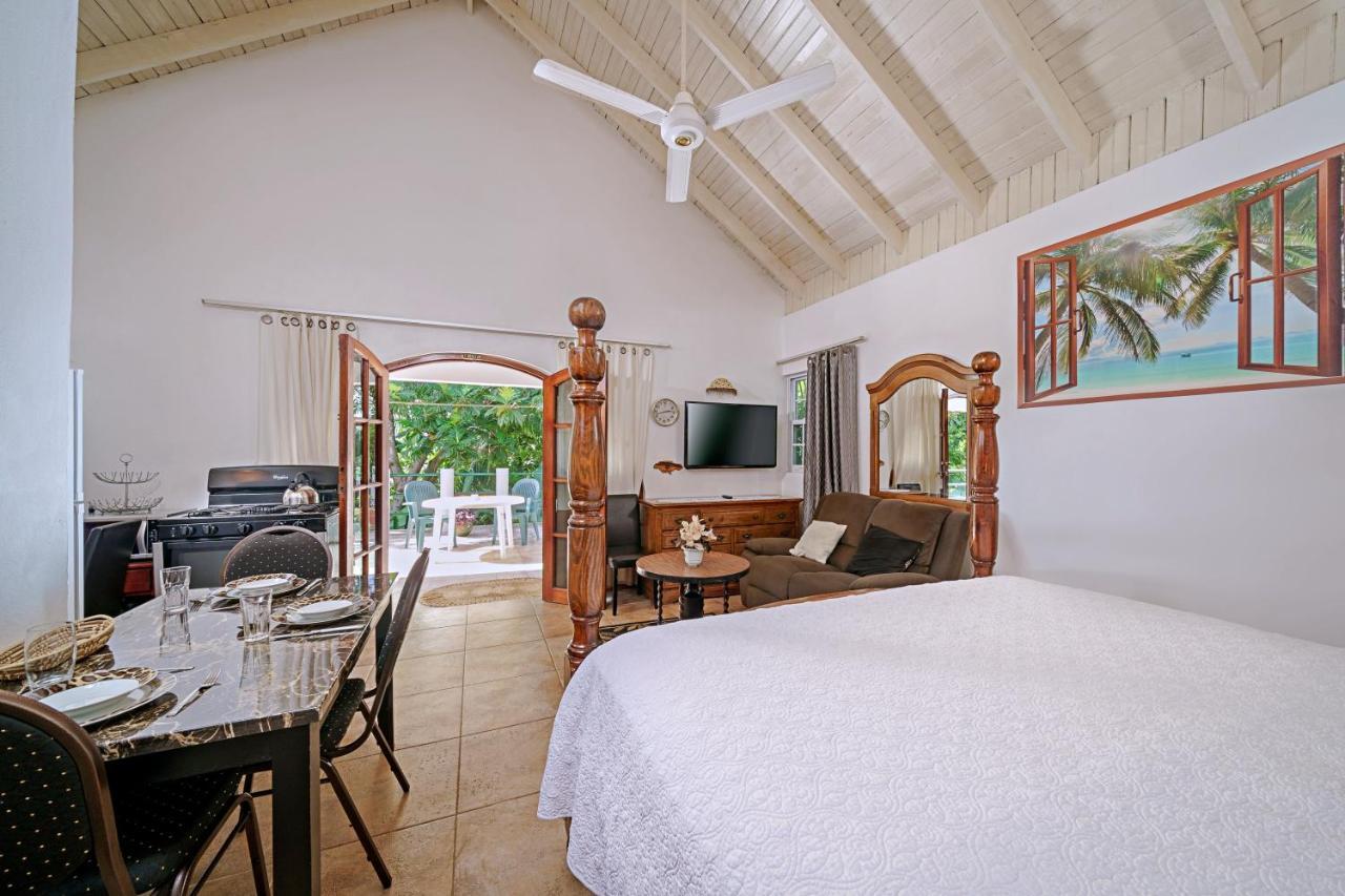 Hotel House Condos, 3*