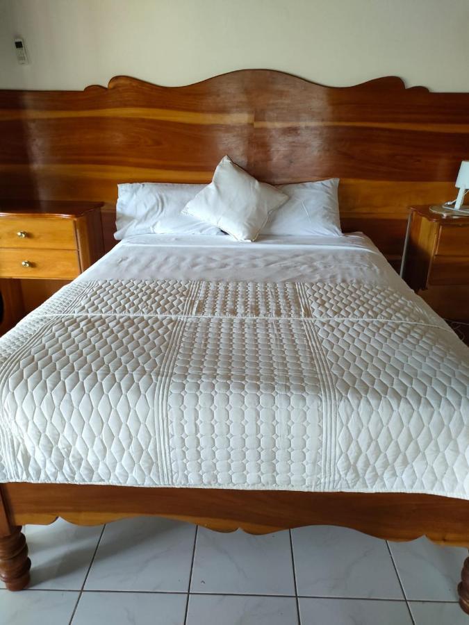 Zuri Enterprise Guest house Negril