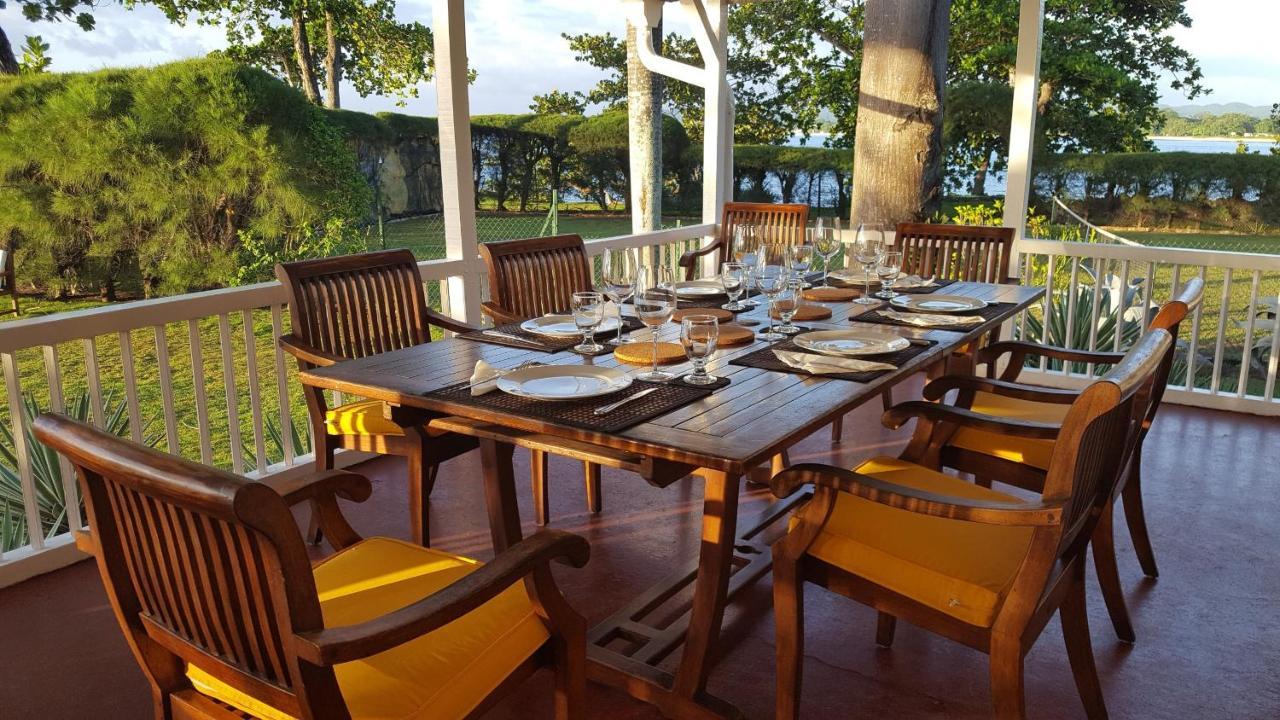 Villa Llantrissant Beachcliff Negril