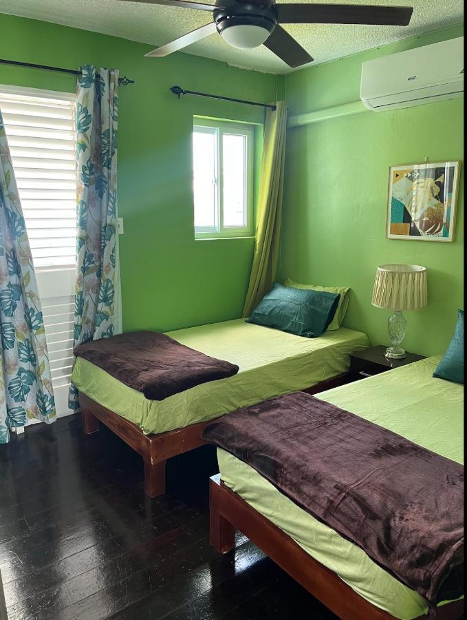 Stunning 2 Bedroom House At Point Village *