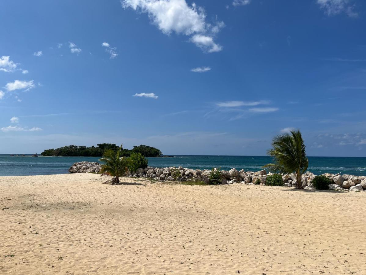 Holiday home Stunning 2 Bedroom House At Point Village Negril