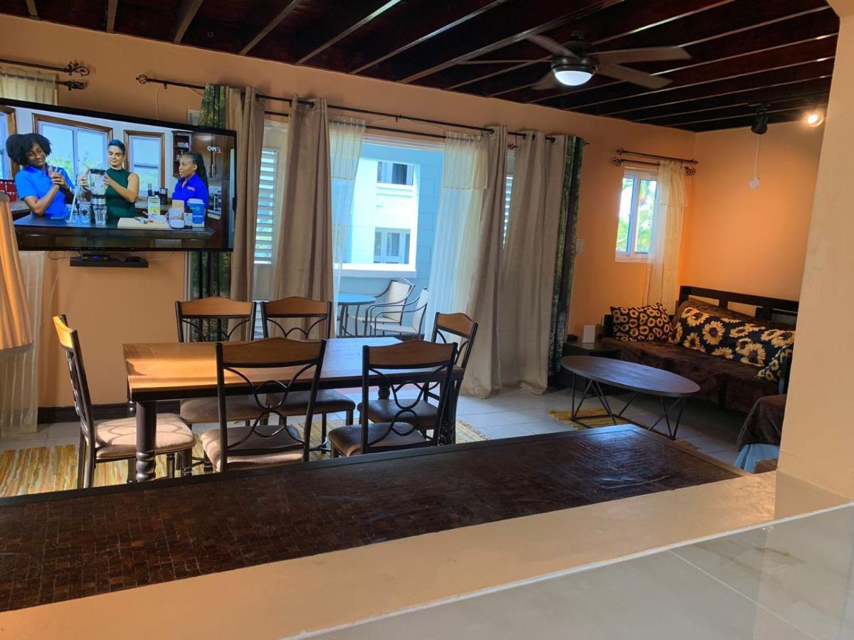 Holiday home Stunning 2 Bedroom House At Point Village